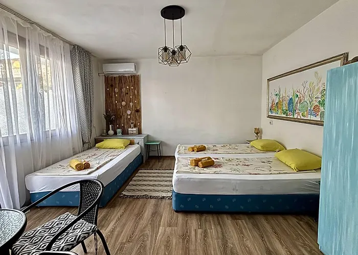 Hei Taka Къща за гости 4*