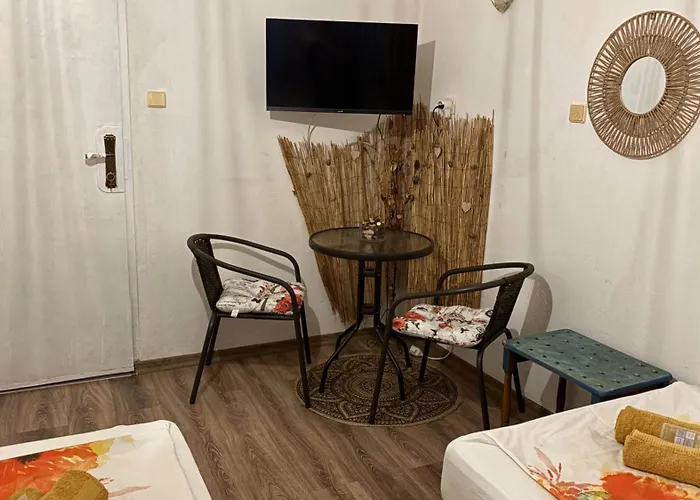 Hei Taka Къща за гости 4*